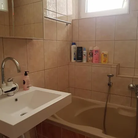Medi M Apartment *
